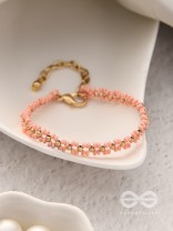 The Dahlia Aisle- Golden Beaded Bracelet