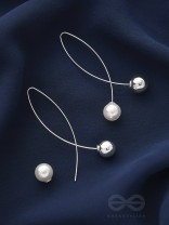 Elegant Fish Pearl Metal Dangler Earrings