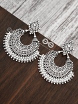 An Elegant Intricate Pearl Delight (Silver) - Embellished Oxidised Collection
