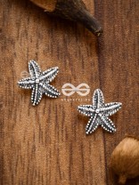 The Little Boho Starfish Studs - Tiny Trinket Earrings