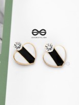 The Chic Valentine - Golden Heart Studs
