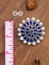 The headturner's blissful blue and pearls statement earrings