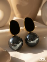 The Mesmerisingly Chic Statement Makers- Enamelled Pearl Earrings (Gun-Metal Grey)