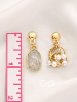 The Entangled Glamour - Statement Golden Earrings