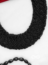 The Beauteous Braided Criss-Cross Beaded Necklace (Black)