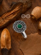 The Embellished Whirlwind - Oxidised Non-pierced Nosering (emerald green)