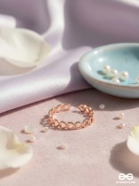 Hearts Wrapped Around My Finger - Golden Adjustable Ring