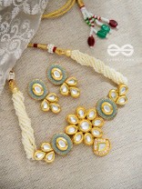 The Royal Elegance - Statement Golden Set of Neckpiece and Earrings