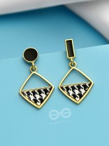 The Geometric Funk - Statement Hounstooth Pattern Earrings