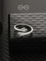 Hugs of Affection - Casual Silver Ring