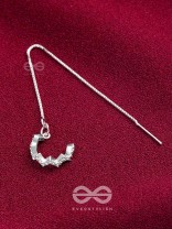 The Sparkling Swerve- Silver Earcuff Chain (One ear)
