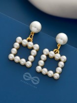 A Pearly Geometry - Golden Statement Earrings
