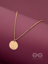 I'm A Magnificent Mirage - Golden Casual Neckpiece With Anti-Tarnish Coating 