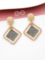 SILVER# GLAM AND GORGEOUS - STATEMENT EARRINGS