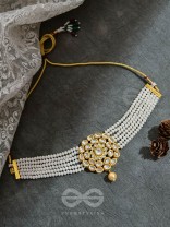 Royalty of the Sultanate - Set of Choker and Earrings (Off White)