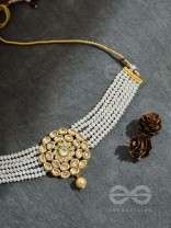 Royalty of the Sultanate - Set of Choker and Earrings (Off White)