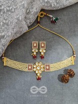 THE ETHERAL ELEGANCE - SET OF STATEMENT CHOKER AND EARRINGS (Pastel pink)