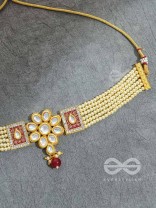 THE ETHERAL ELEGANCE - SET OF STATEMENT CHOKER AND EARRINGS (Pastel pink)