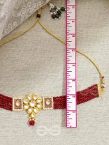 THE ETHERAL ELEGANCE - SET OF STATEMENT CHOKER AND EARRINGS (BERRY )