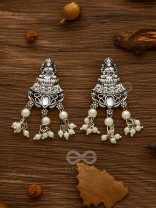 The Opulence of Devotion- Statement Set of Earrings and Choker