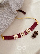 THE CLASSY ELEGANCE - SET OF STATEMENT CHOKER AND STUDS (Blood red)