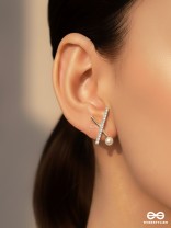 Star Crossed- Rhinestones Studded Pearl Golden Earrings