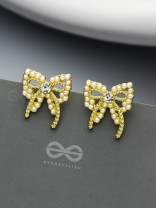 Pearlescent Cravats- Gem Stone and Pearls Studded Golden Earrings 