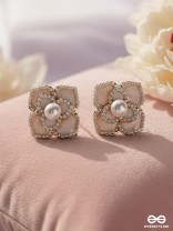 RADIANT DEWFLOWER - GOLDEN ENAMELLED STUDS (WHITE)