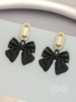Ebony Divas- Rhinestones Studded Golden and Black Earrings