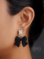 Ebony Divas- Rhinestones Studded Golden and Black Earrings