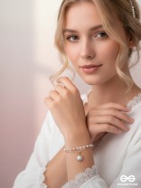 The Snow Globe- Gold Pearl Bracelet