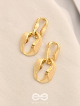 The Link Up- Chic Golden Earrings