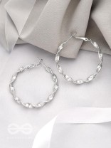 The Ruffled Ring- Minimalist Silver Hoops