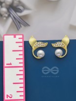 The Pearly Mermaid- Golden Rhinestones and Pearl Earrings