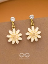 The Snowdrop- Cute Golden Earrings (Chiffon White)
