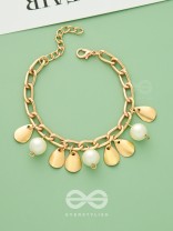 Pearly Rain - Golden Pearl Bracelet
