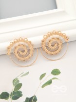 The Flaming Spiral- Chic Golden Earrings