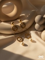 The Drizzly Loops- Golden Pearl Earrings