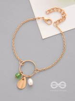 The Trinity Ring- Elegant Golden Bracelet