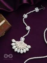 SAIKAVALI - DECORATED WITH PEARLS - STONE, BEADS AND PEARLS EMBROIDERED MAANGTIKA