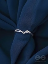 The Twisted Vine- Elegant Silver Ring