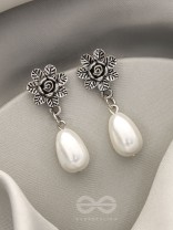 The Frosty Dewdrop- Oxidised Pearl Earrings