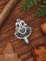 BIRDS OF PARADISE - OXIDISED NON-PIERCED NOSERING