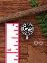 THE MAJESTIC AVIAN - OXIDISED NON-PIERCED NOSERING