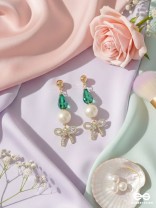 The Bow Bling- Golden Pearl Earrings