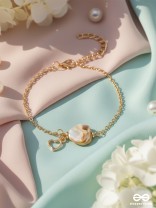 The Beach Love- Golden Embellished Bracelet