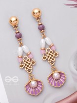 The 'Shell'bound- Golden Pearl Earrings