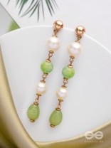 The Minty Marbles- Golden Pearl Earrings