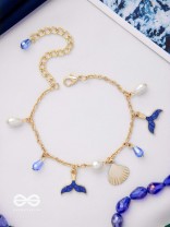 The Mermaid's Kiss- Golden Pearl Bracelet