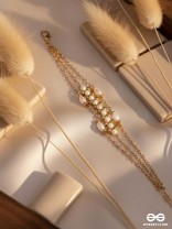 THE VANILLA SWIRL - DELICATE HANDMADE BRACELET